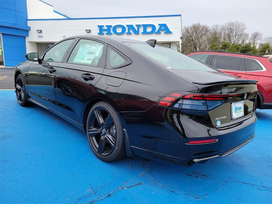 new 2024 Honda Accord Hybrid car