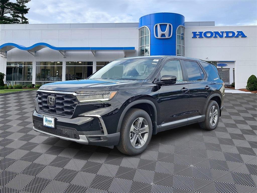 new 2025 Honda Pilot car, priced at $47,095