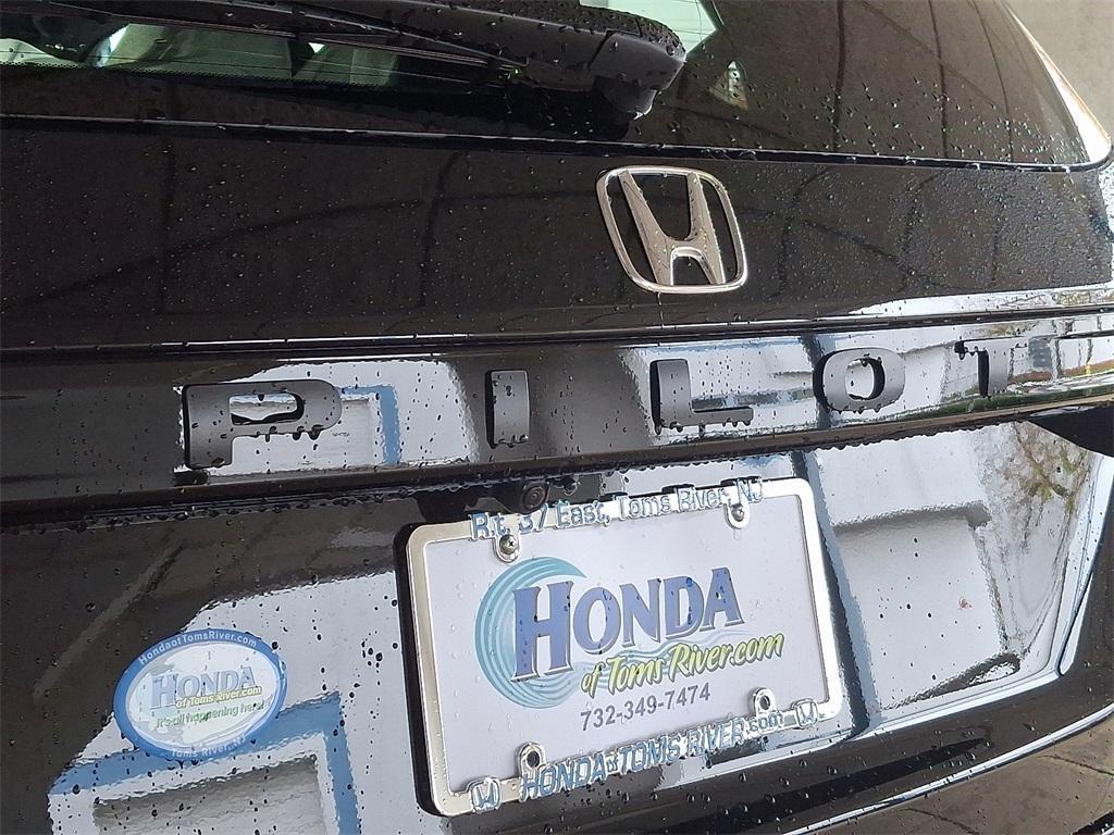 new 2025 Honda Pilot car, priced at $51,095