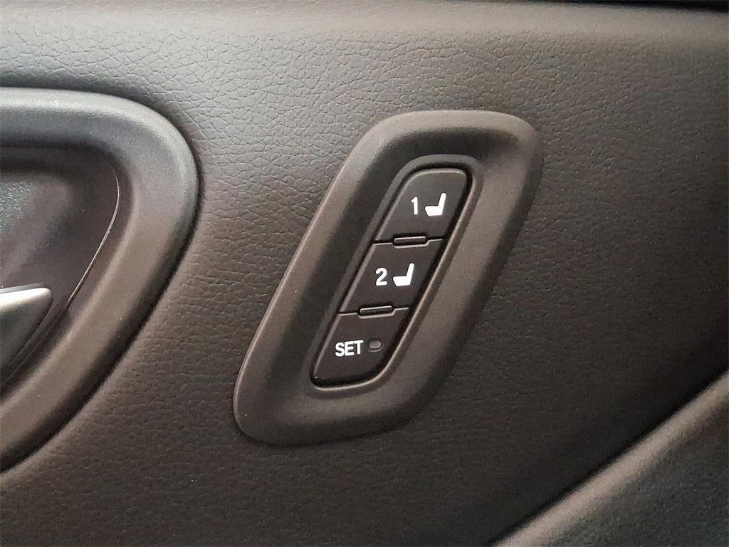 new 2025 Honda Pilot car, priced at $51,095