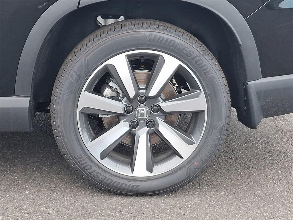 new 2025 Honda Pilot car, priced at $55,260
