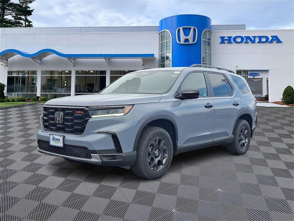new 2025 Honda Pilot car, priced at $51,350