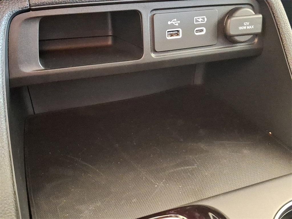 new 2025 Honda Pilot car, priced at $45,275