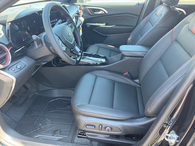 new 2025 Chevrolet Trax car