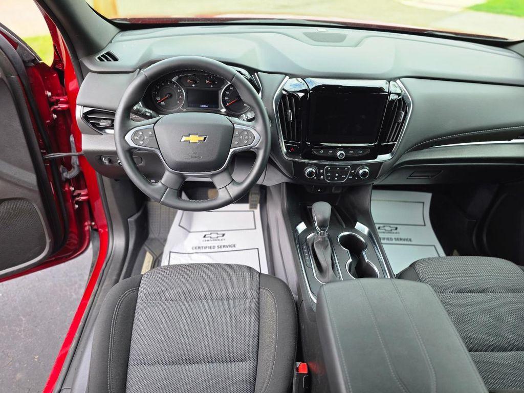 used 2023 Chevrolet Traverse car, priced at $34,980