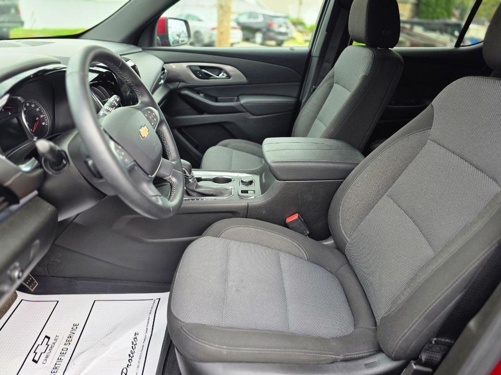 used 2023 Chevrolet Traverse car, priced at $34,980