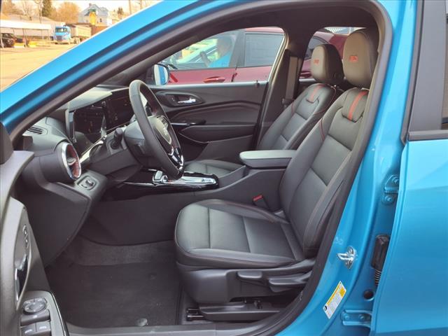 new 2025 Chevrolet Trax car