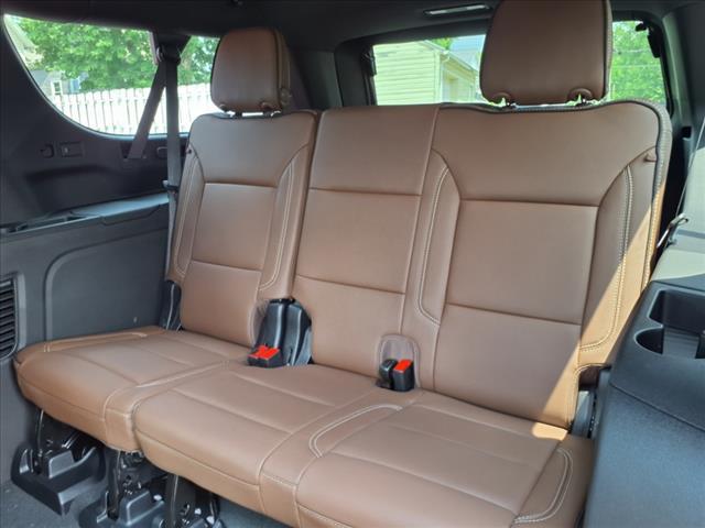 new 2025 Chevrolet Suburban car