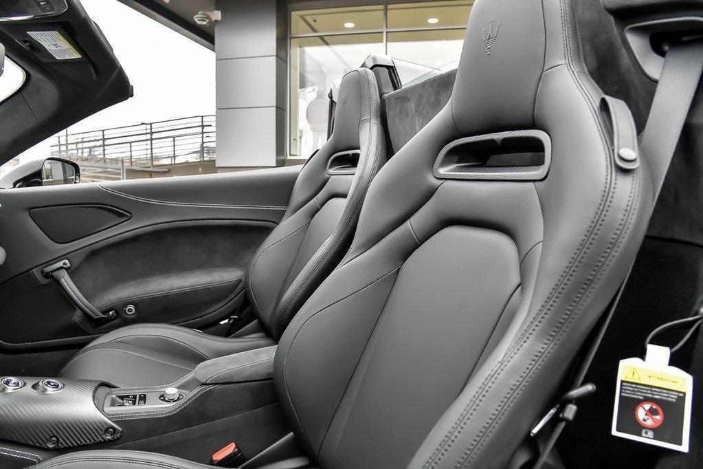 new 2024 Maserati MC20 car, priced at $249,999