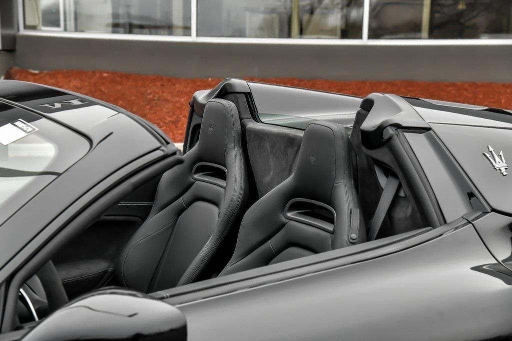 new 2024 Maserati MC20 car, priced at $249,999