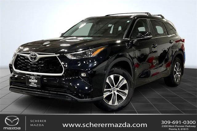 used 2023 Toyota Highlander car, priced at $40,000