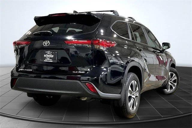 used 2023 Toyota Highlander car, priced at $40,000