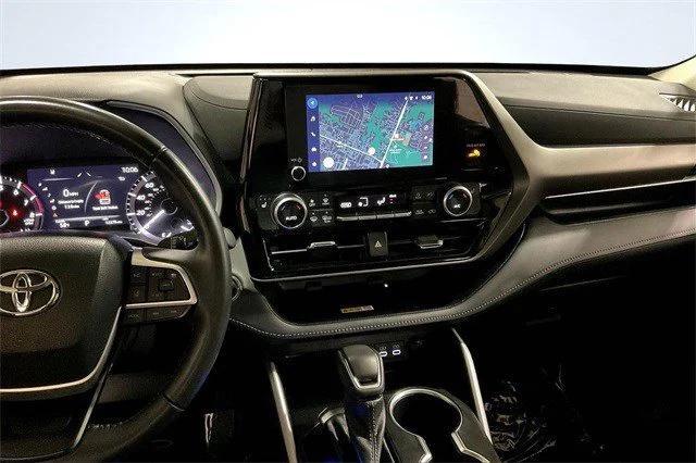 used 2023 Toyota Highlander car, priced at $40,000