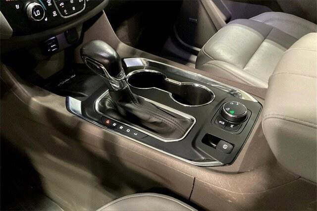 used 2021 Chevrolet Traverse car, priced at $27,400