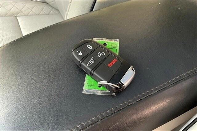 used 2020 Jeep Grand Cherokee car, priced at $28,400