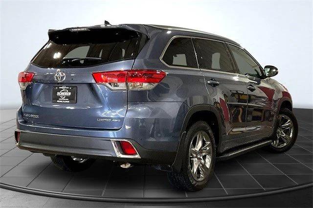 used 2018 Toyota Highlander car, priced at $27,800