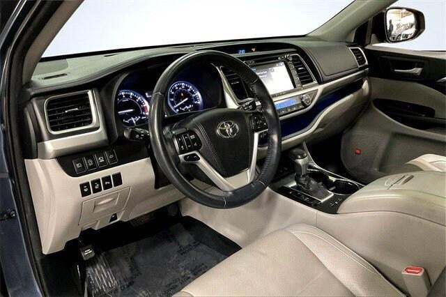used 2018 Toyota Highlander car, priced at $27,800