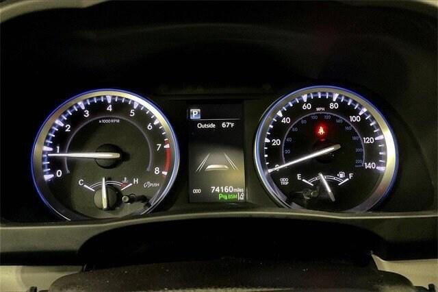 used 2018 Toyota Highlander car, priced at $27,800