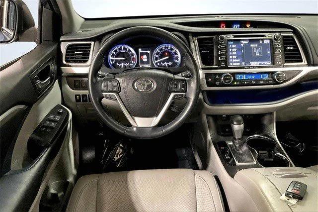 used 2018 Toyota Highlander car, priced at $27,800