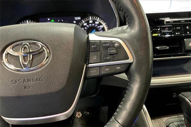 used 2022 Toyota Highlander Hybrid car, priced at $44,500