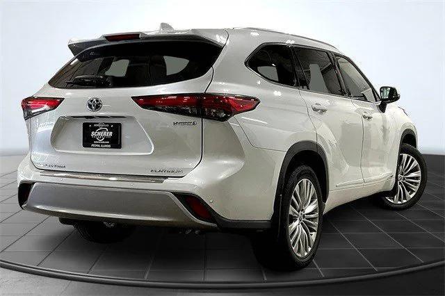 used 2022 Toyota Highlander Hybrid car, priced at $44,500