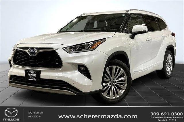 used 2022 Toyota Highlander Hybrid car, priced at $44,500