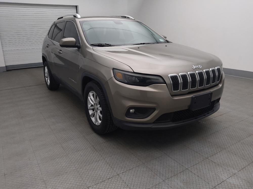 used 2019 Jeep Cherokee car, priced at $16,895