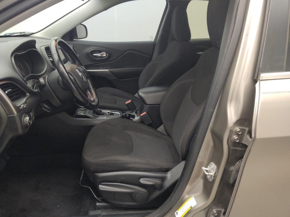 used 2019 Jeep Cherokee car, priced at $16,895