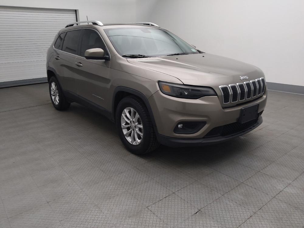 used 2019 Jeep Cherokee car, priced at $16,895