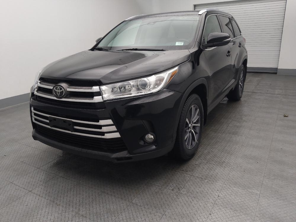 used 2018 Toyota Highlander car, priced at $23,595