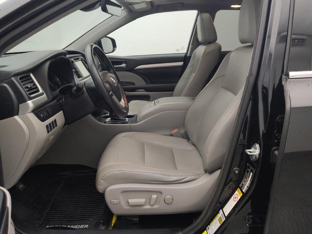 used 2018 Toyota Highlander car, priced at $23,595