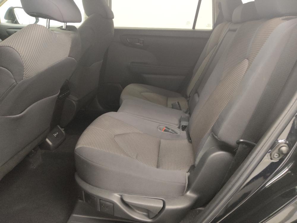 used 2022 Toyota Highlander car, priced at $25,295