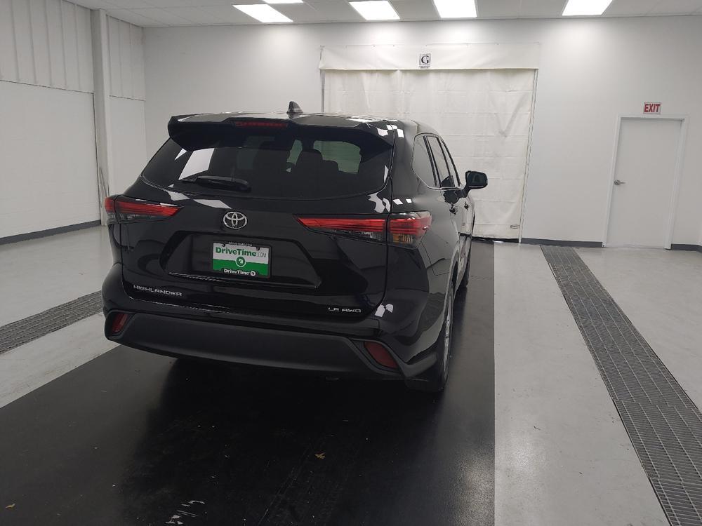 used 2022 Toyota Highlander car, priced at $25,295