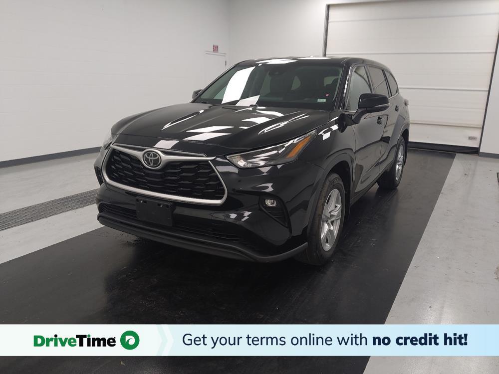 used 2022 Toyota Highlander car, priced at $25,295