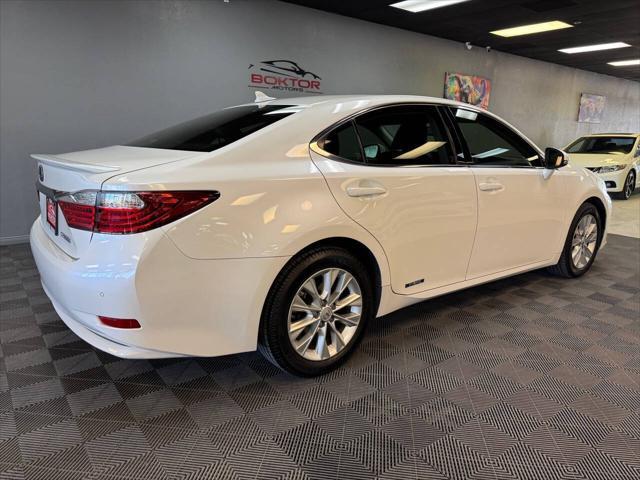 used 2013 Lexus ES 300h car, priced at $15,899