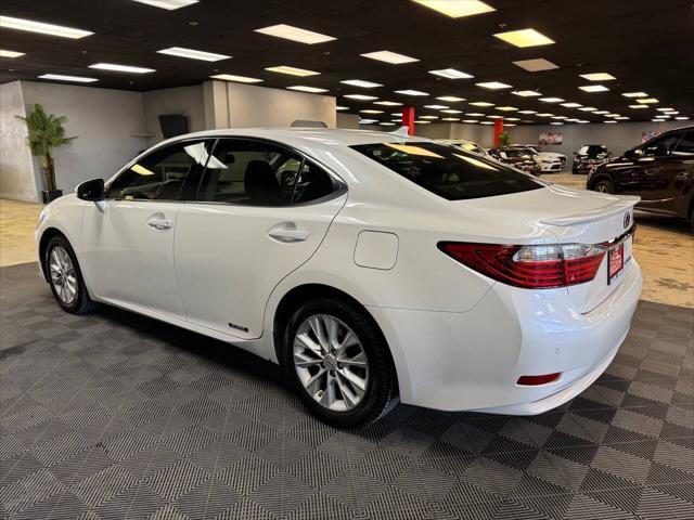 used 2013 Lexus ES 300h car, priced at $15,899