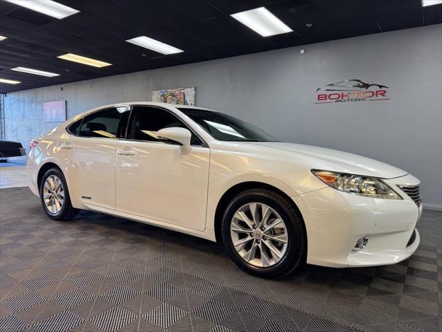 used 2013 Lexus ES 300h car, priced at $15,899