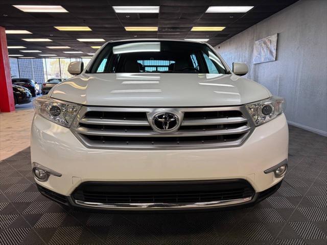 used 2013 Toyota Highlander car, priced at $18,399