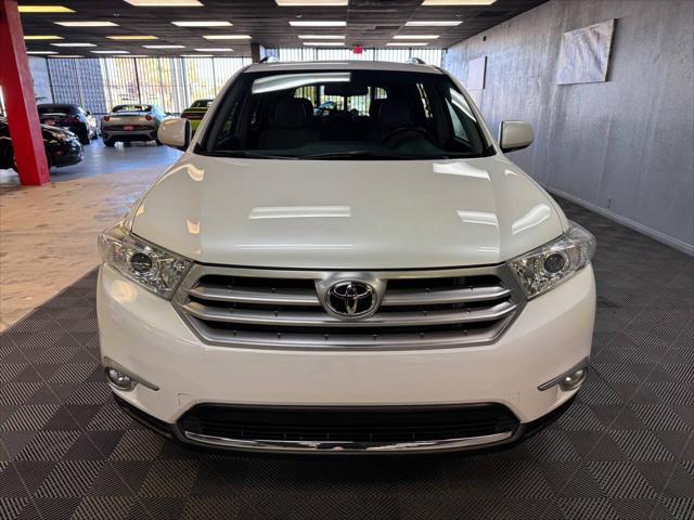 used 2013 Toyota Highlander car, priced at $18,399