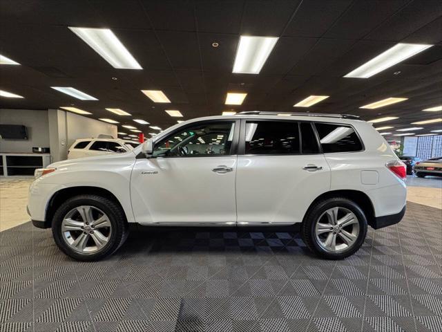 used 2013 Toyota Highlander car, priced at $18,399