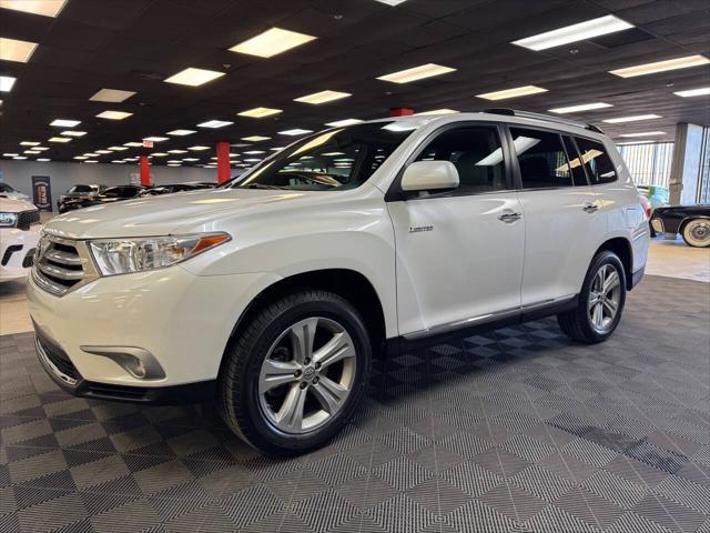 used 2013 Toyota Highlander car, priced at $18,399