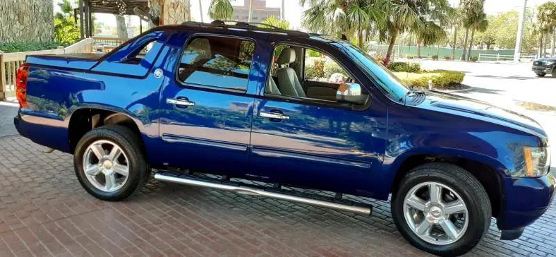 used 2013 Chevrolet Avalanche car, priced at $24,950
