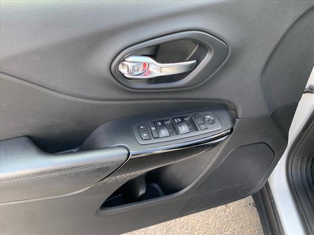 used 2019 Jeep Cherokee car, priced at $18,990