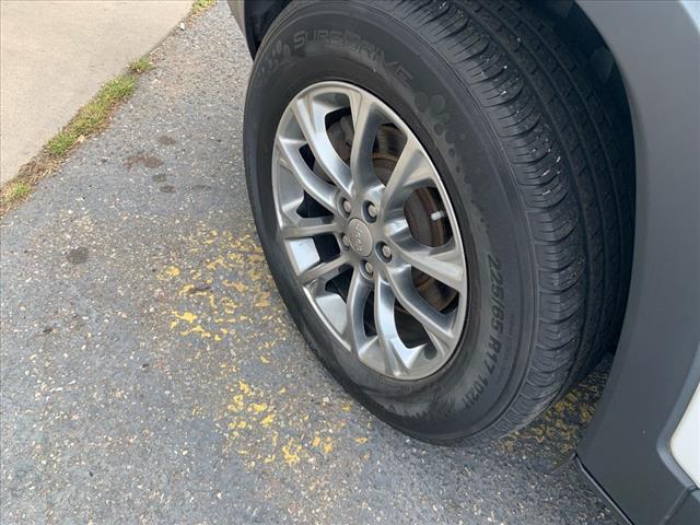 used 2020 Jeep Cherokee car, priced at $17,490