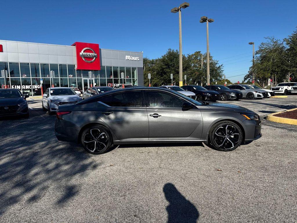 new 2025 Nissan Altima car