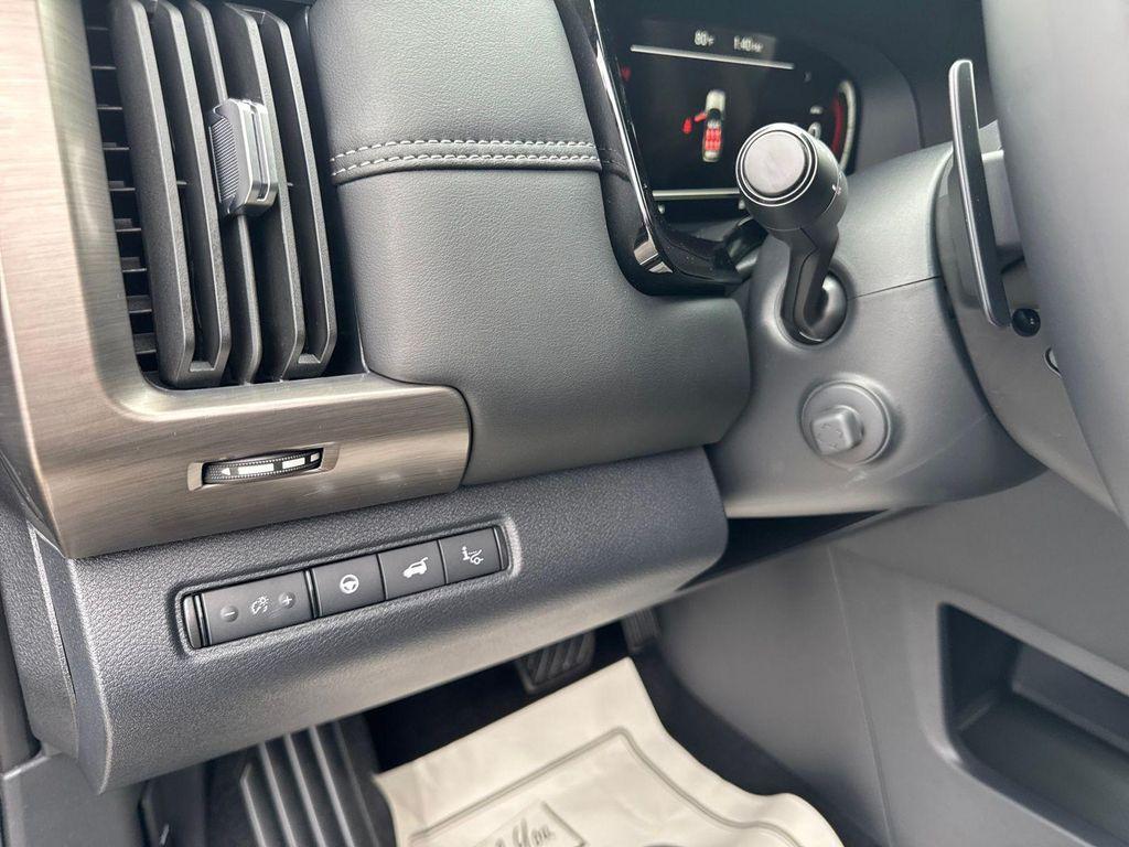 new 2025 Nissan Pathfinder car