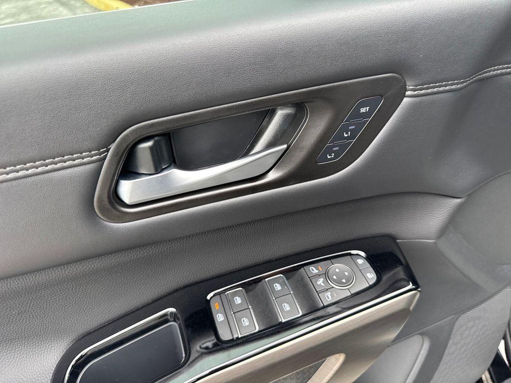 new 2025 Nissan Pathfinder car