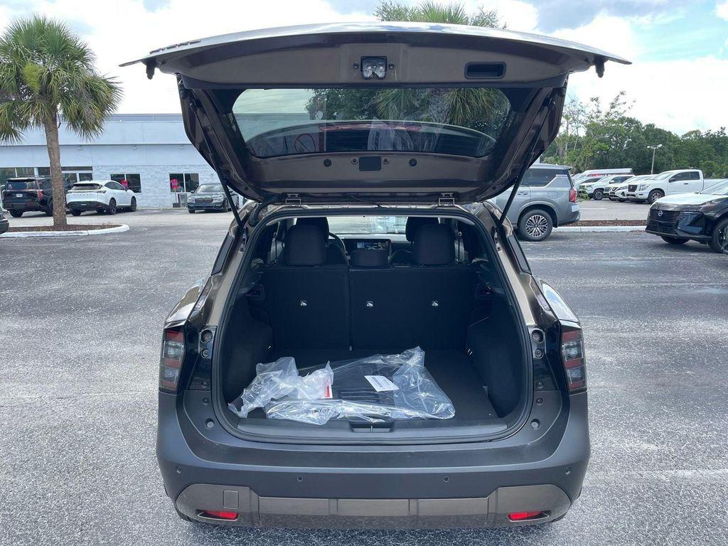 new 2025 Nissan Kicks car
