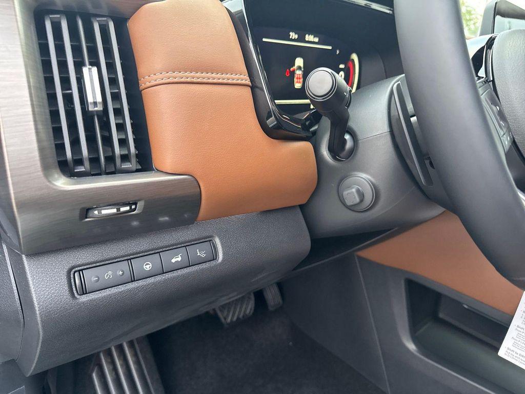 new 2025 Nissan Pathfinder car