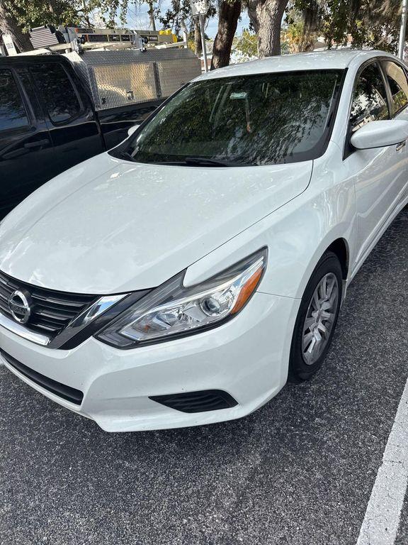 used 2018 Nissan Altima car, priced at $10,000